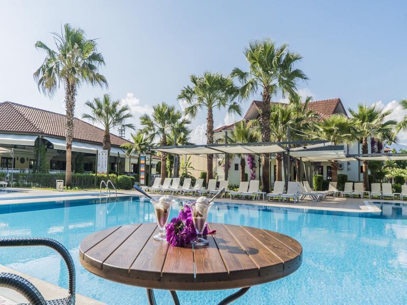 Katranci Park Hotel フェティエ エクステリア 写真